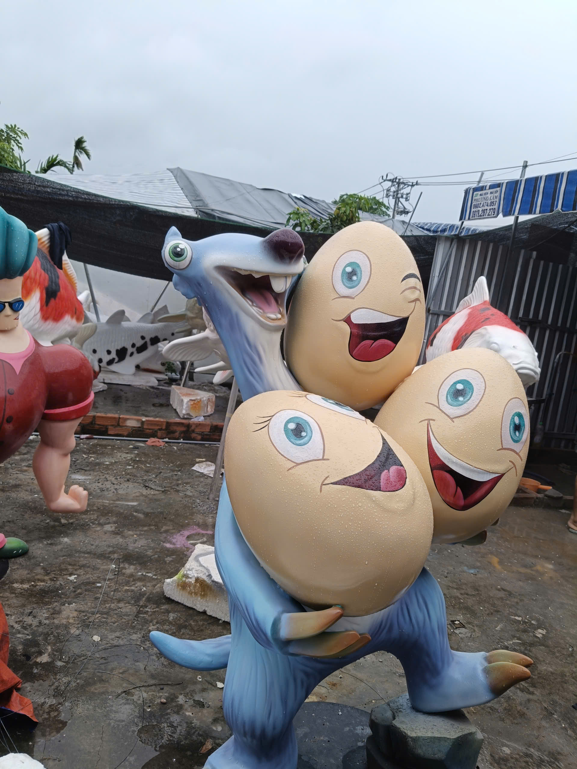 thi công tượng composite khách sạn